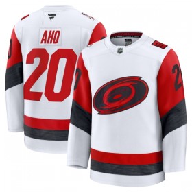 Miehille NHL Carolina Hurricanes Pelipaita Fanatics Premium Sebastian Aho 2025-26 vieras Valkoinen