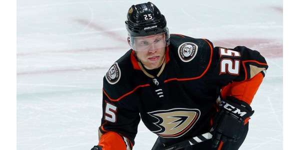 Kase allekirjoittaa kolmen vuoden sopimuksen Anaheim Ducksin kanssa