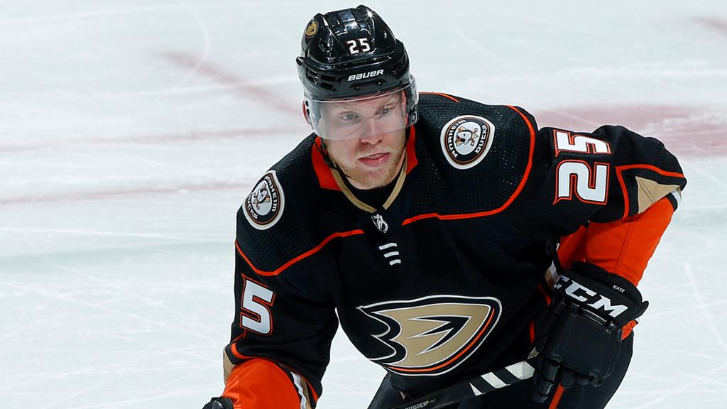 Kase allekirjoittaa kolmen vuoden sopimuksen Anaheim Ducksin kanssa